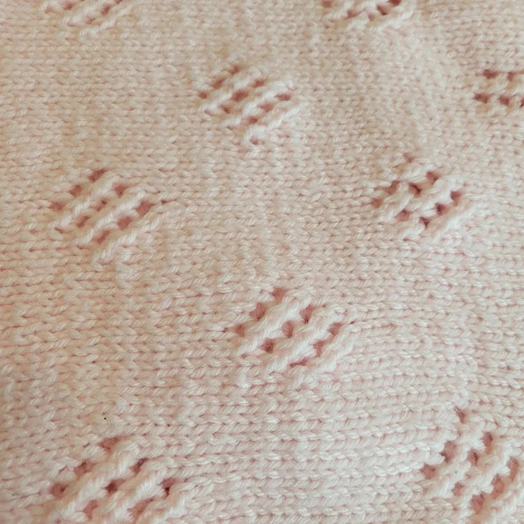 🌴3/$15🌴 Beautiful afgan crochet baby pink blanket / lap blanket handmade - Picture 3 of 12